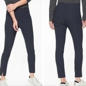 Wander Slim Straight Crop 🪞